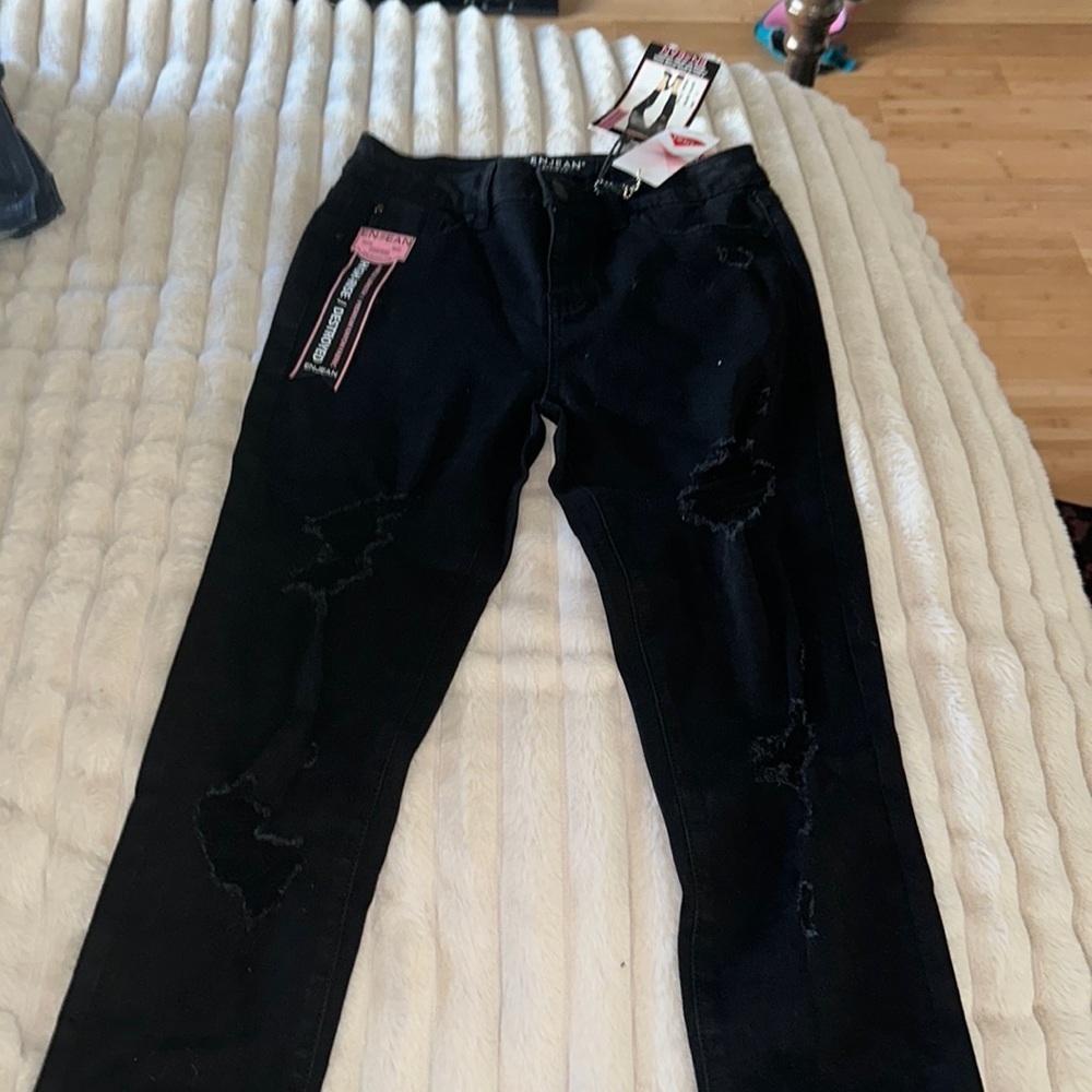 Enjean size 5, ankle skinny, high-rise destroyed jeans